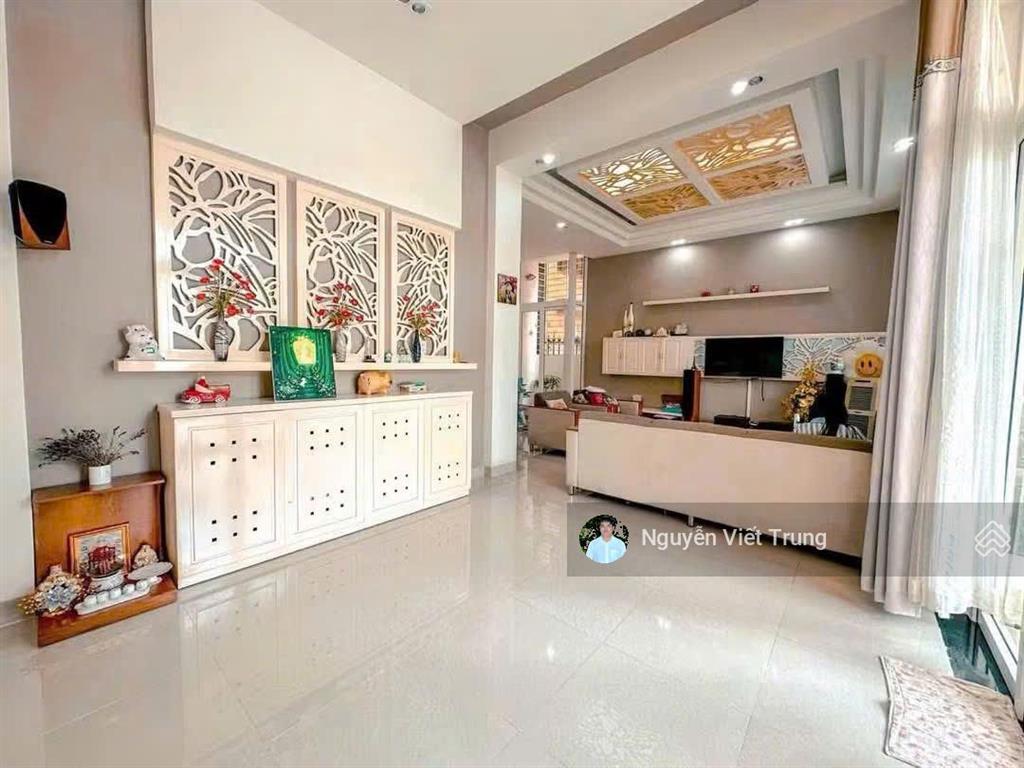 Cho thuê biệt thự p.7, vũng tàu  giá 20 triệu/tháng  nhà mới sửa lại đầy đủ nội thất, xem ngay.