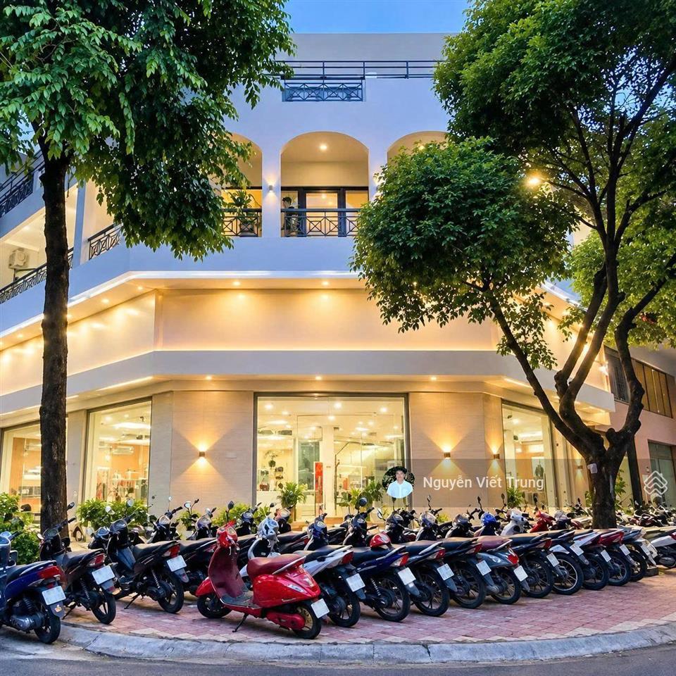 Căn góc ngang 10m tòa nhà trung tâm thương mại nguyễn thái học p.7 vũng tàu, xem ngay
