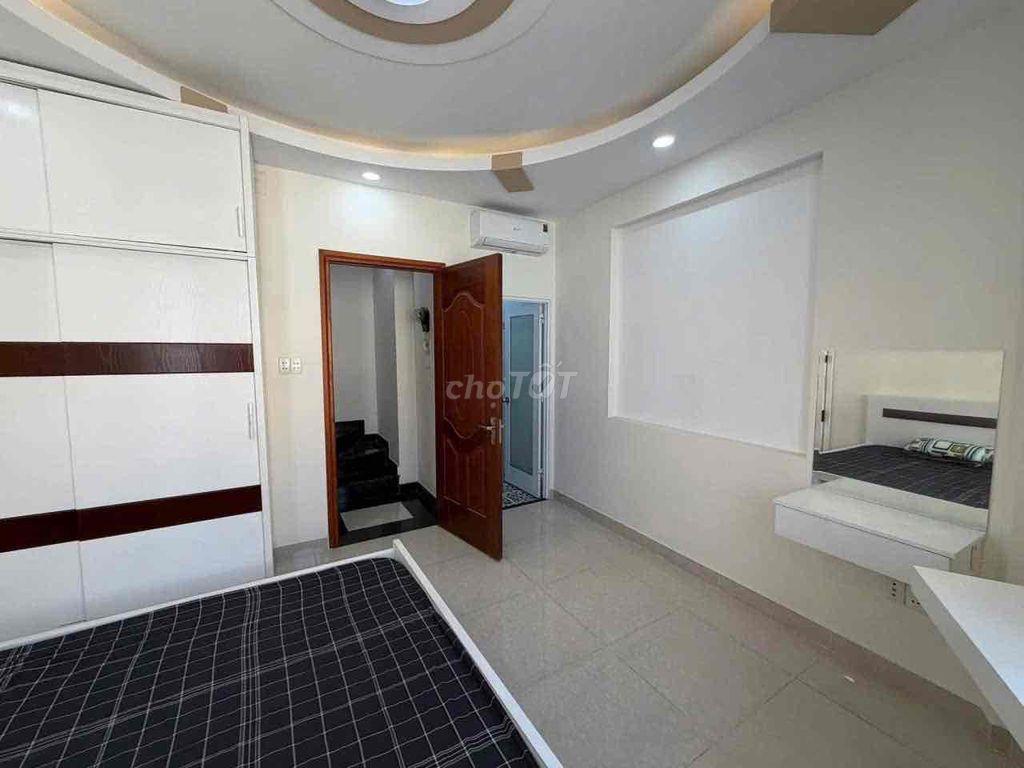 Cho thuê nhà hẻm oto Đoàn Thị Điểm - 5 tầng - 4 x8m - 4 phòng ngủ