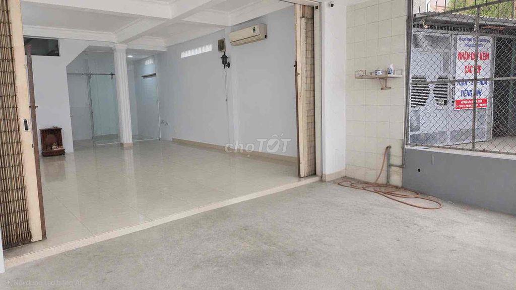 Cho thuê nhà hẻm xe tải  Thích Quảng Đức - 7 x 22m - 4 phòng ngủ