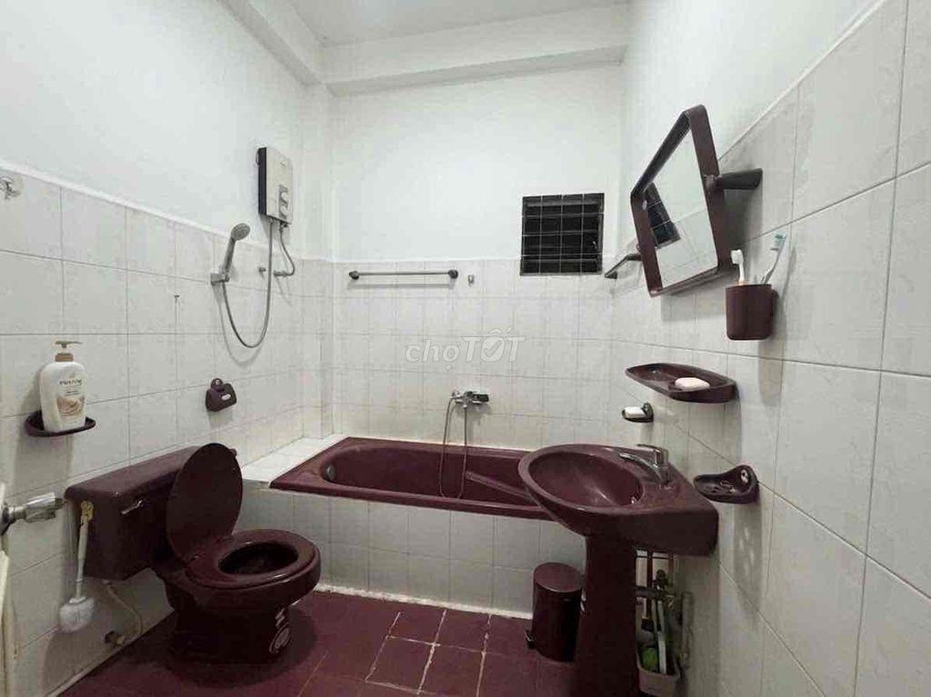 Cho thuê nhà hẻm xe hơi Huỳnh Văn Bánh - 4 x 11m - 3 phòng ngủ n