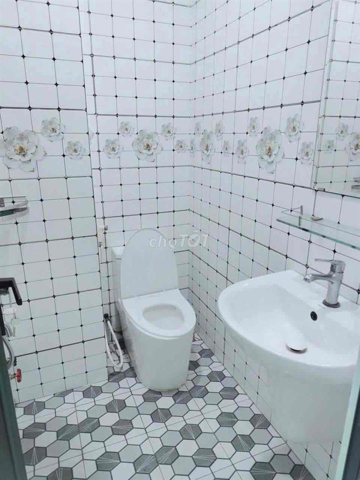 Cho thuê nhà mới  Đường Cô Giang - 3 x 14m - 3 phòng ngủ