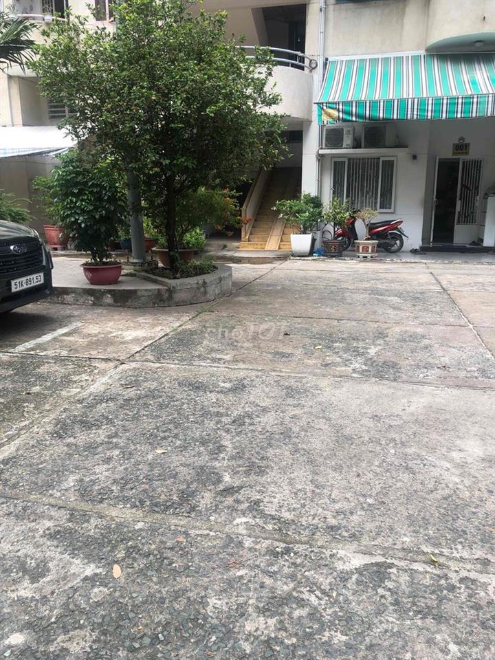Căn hộ lầu 5 - Chung cư 675 Nguyễn Kiệm - 2PN,Ngay Công viên Gia Định