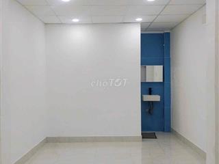 Mặt bằng kinh doanh Lê Văn Sỹ - 3.2 x 8m - có wc riêng - được ở lại