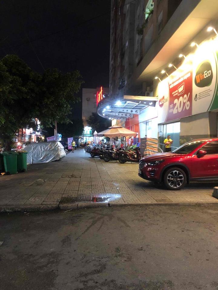 Căn hộ tầng 11 - Có thang máy - Chung cư Bàu Cát 2 - 2 phòng ngủ