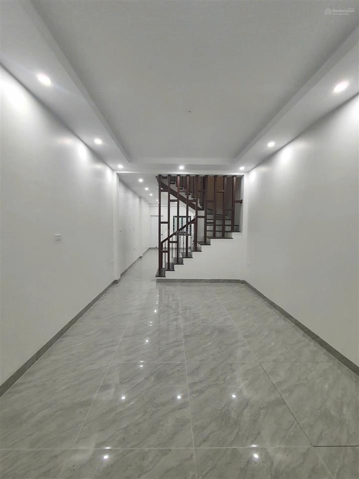 Chính chủ cho thuê nhà riêng sạch đẹp 4 tầng, sẵn sàng bàn giao tại ngõ 612 đường la thành