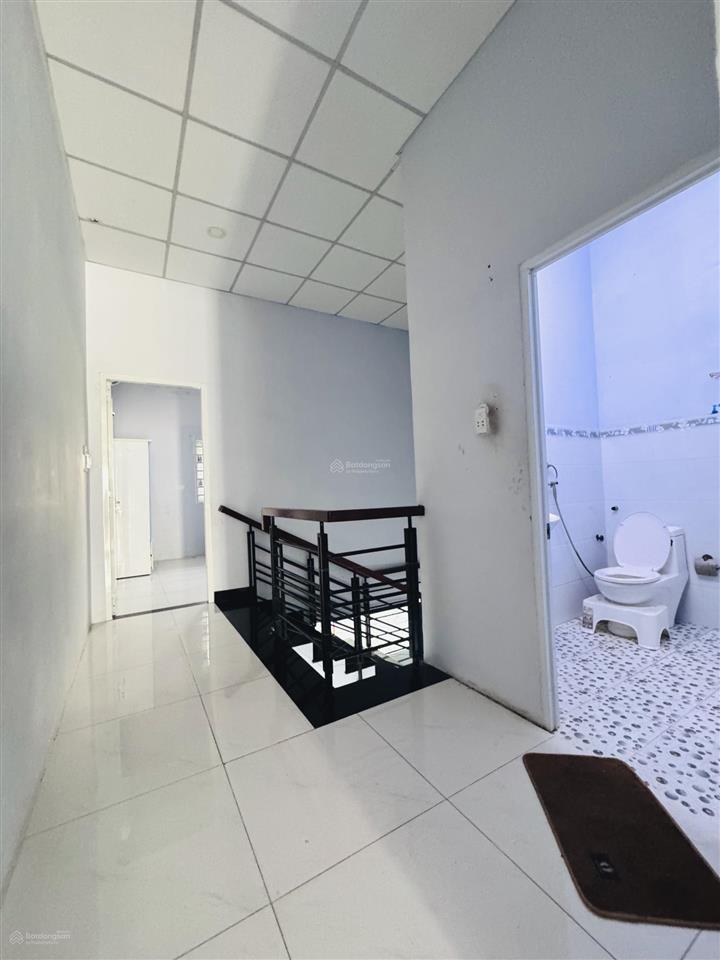 Bán nhanh nhà thoại ngọc hầu  tân phú  hẻm 8m  69m2 nhà mới ở ngay  1 lầu 3pn