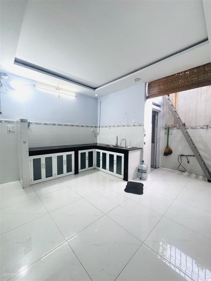 Bán nhanh nhà thoại ngọc hầu  tân phú  hẻm 8m  69m2 nhà mới ở ngay  1 lầu 3pn