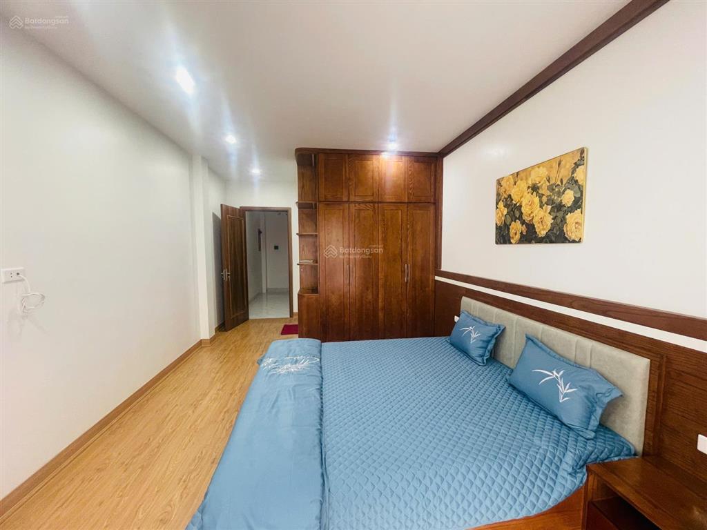 Hiếm! phân khúc 8 tỷ, 35m2x6t thang máy, vài bước ra ôtô, bãi xe sát nhà phố phạm văn đồng, cổ nhuế