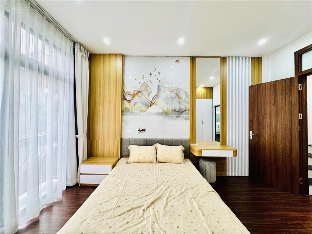 Cực hiếm! nhỉnh 7 tỷ sở hữu ngay nhà mặt ngõ thông, cạnh ôtô tránh, full nội thất phố lac long quân