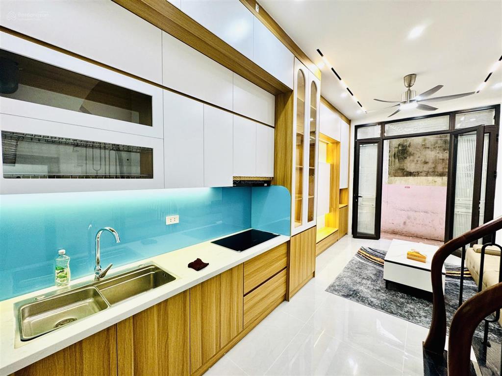 Cực hiếm! nhỉnh 7 tỷ sở hữu ngay nhà mặt ngõ thông, cạnh ôtô tránh, full nội thất phố lac long quân