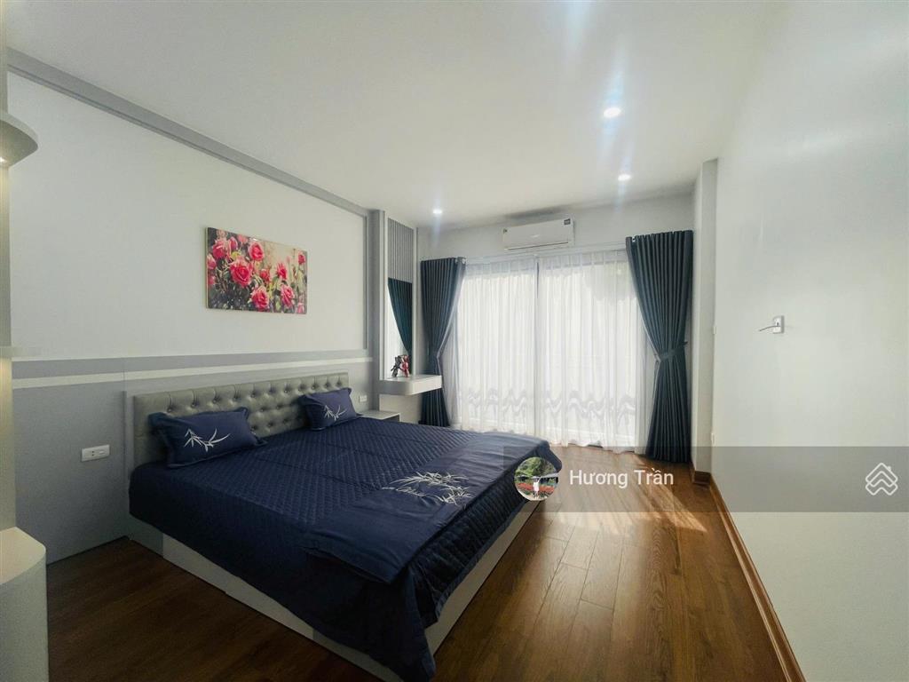 Hiếm! phân khúc 8 tỷ, 35m2x6t thang máy, vài bước ra ôtô, bãi xe sát nhà phố phạm văn đồng, cổ nhuế