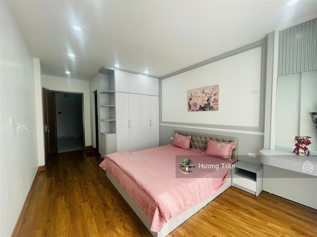 Hiếm! phân khúc 8 tỷ, 35m2x6t thang máy, vài bước ra ôtô, bãi xe sát nhà phố phạm văn đồng, cổ nhuế
