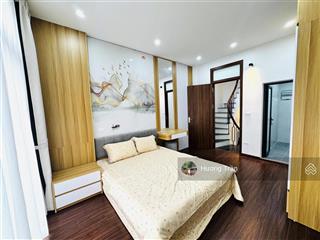 Giảm sốc! nhỉnh 7 tỷ sở hữu ngay nhà mặt ngõ thông, cạnh ôtô tránh, full nội thất phố lac long quân