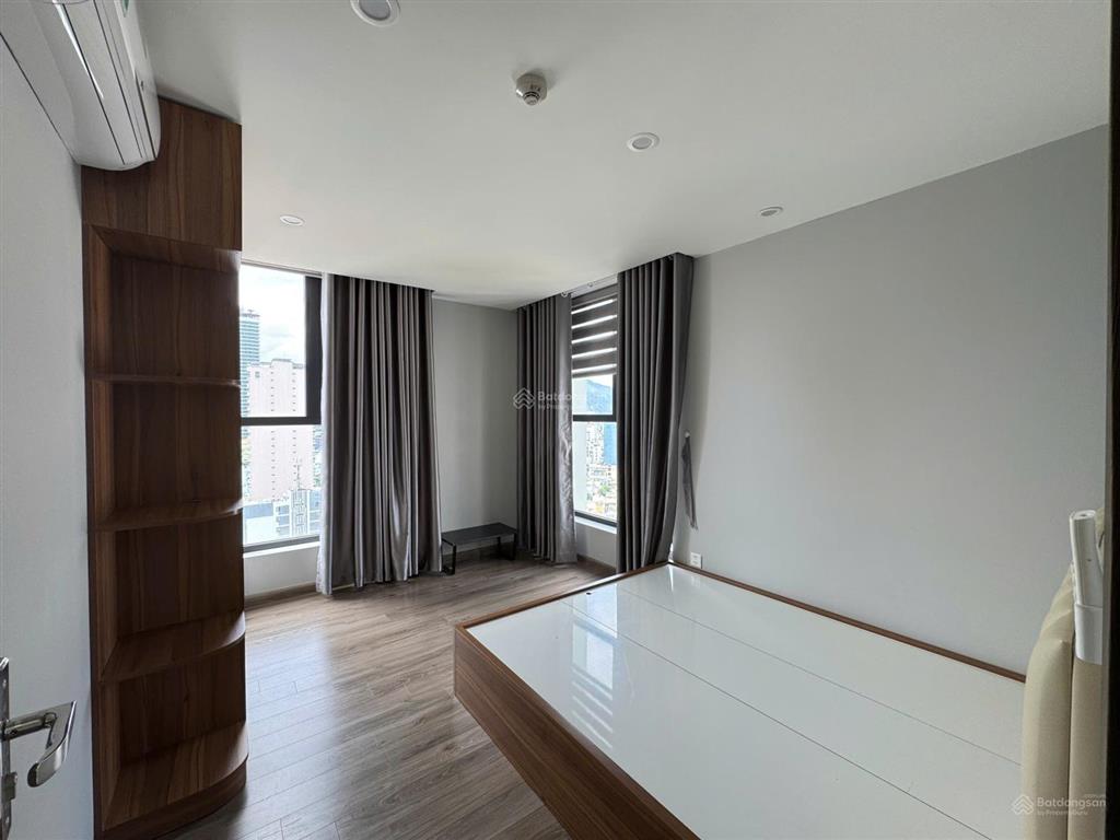 Bán căn hộ 3 phòng ngủ hud building nguyễn thiện thuật