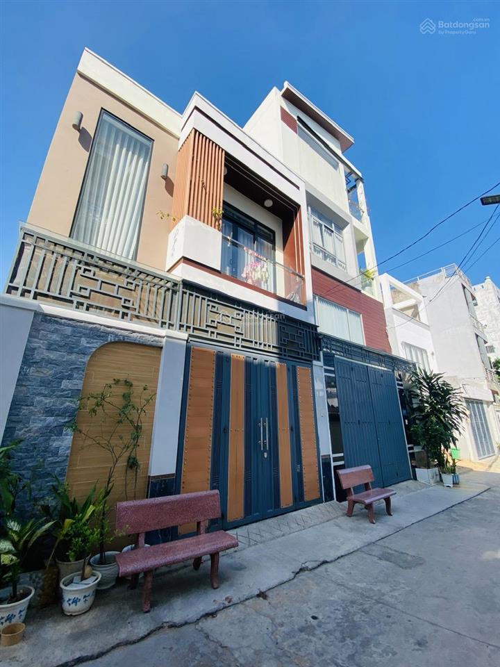 Bán nhà 3 tầng đẹp ở ngay, dt 61m2, xe oto ngủ nhà, làng tăng phú nhỉnh 7 tỷ