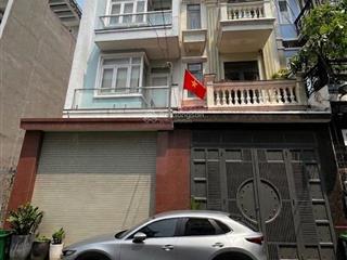 Bán nhà ở 3 thế hệ, 4 tầng, dtsd 190m2, đình phong phú,