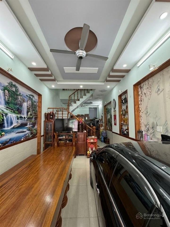 Bán nhà ở 3 thế hệ, 4 tầng, dtsd 190m2, đình phong phú,