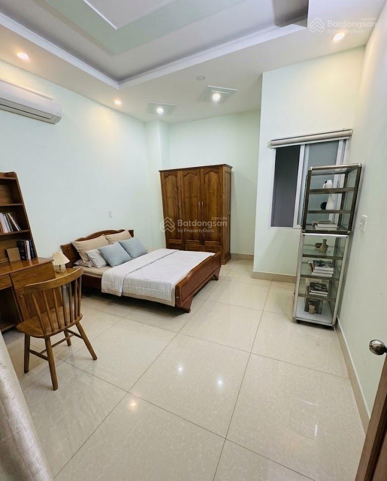 Bán nhà ở 3 thế hệ, 4 tầng, dtsd 190m2, đình phong phú,