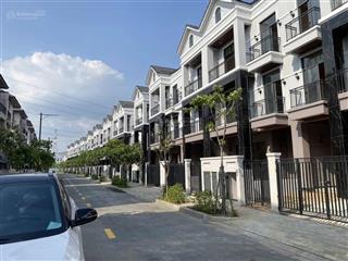 Bán đất thổ cư đường ô tô ngay chợ bình chánh giá tốt 3 tỷ , sổ đỏ lâu dài