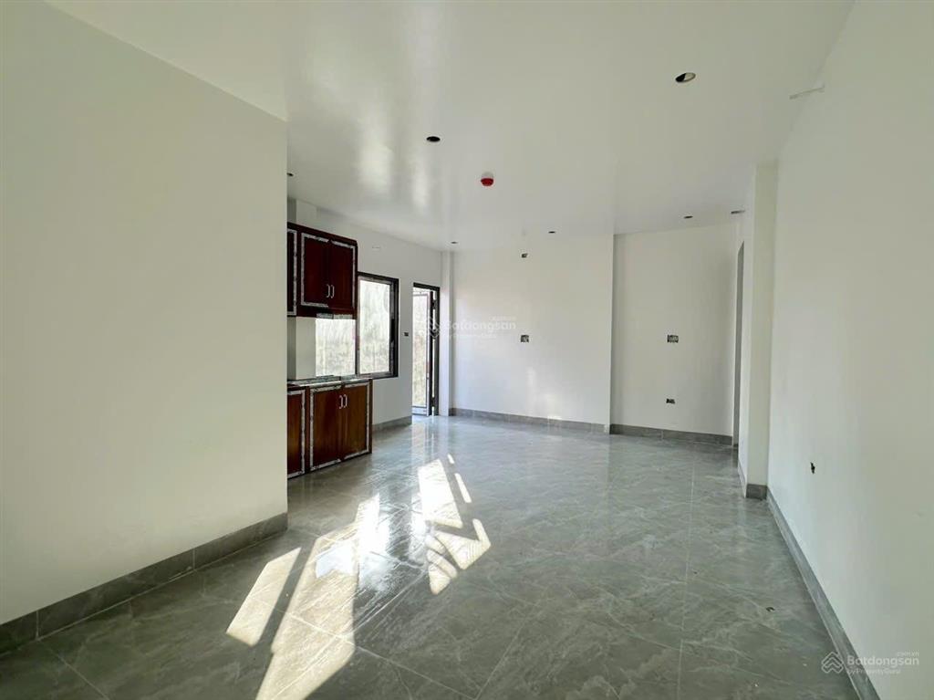 Đập hộp ccmn 20/10 vào ở được, full đồ ban công thoáng giá từ 4tr86tr