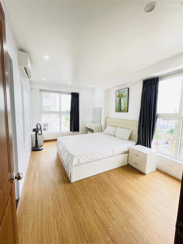 Cần bán nhanh căn hộ 3 pn view biển trung tâm khu du lịch bãi cháy hạ long. đã đầy đủ nội thất.