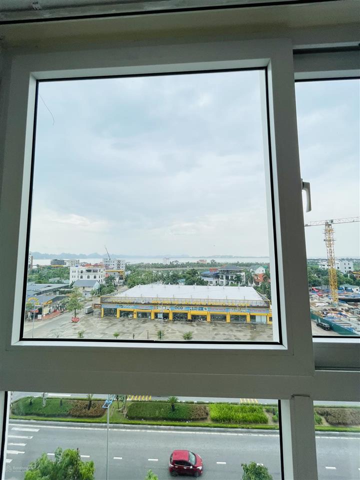 Cần bán nhanh căn hộ 3 pn view biển trung tâm khu du lịch bãi cháy hạ long. đã đầy đủ nội thất.