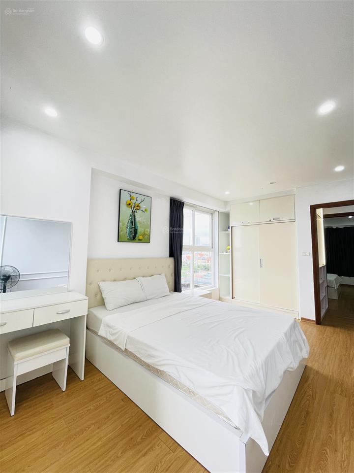 Cần bán nhanh căn hộ 3 pn view biển trung tâm khu du lịch bãi cháy hạ long. đã đầy đủ nội thất.