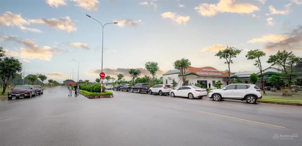 Giá thấp nhất phú thứ park hill  chỉ 14tr/m2  diện tích 90m2  sổ đỏ sẵn