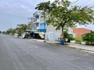 Cần bán gấp 90m2 liền kề võ văn kiệt nối dài đối diện công viên trường học  công chứng ngay