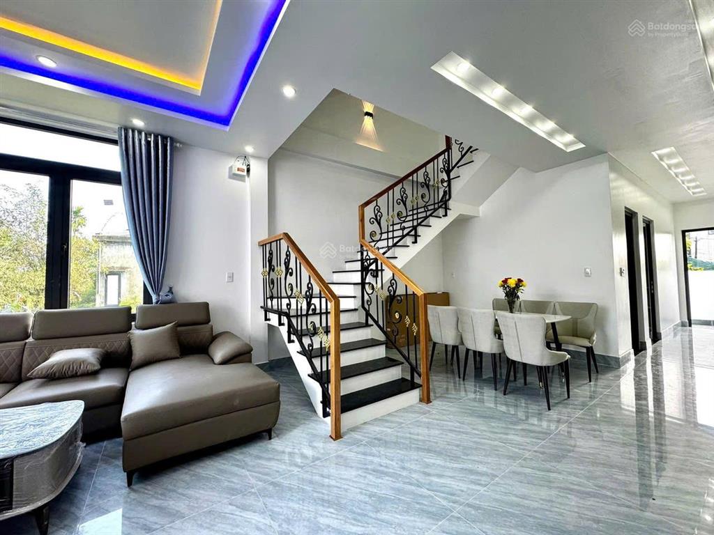 Chính chủ cần bán gấp nhà riêng giá rẻ 3 tầng103m2 phú thượng huế 4pn,4wc