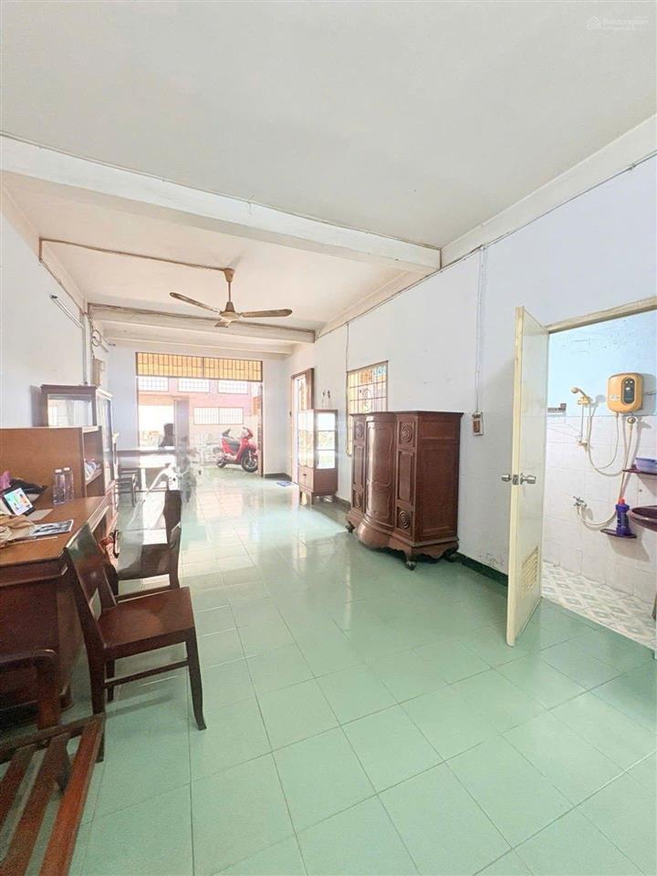 Nhà bán 3 tầng, đường phạm văn hai, tân bình, diện tích 3.9x17m, giá chỉ 8. x tỷ