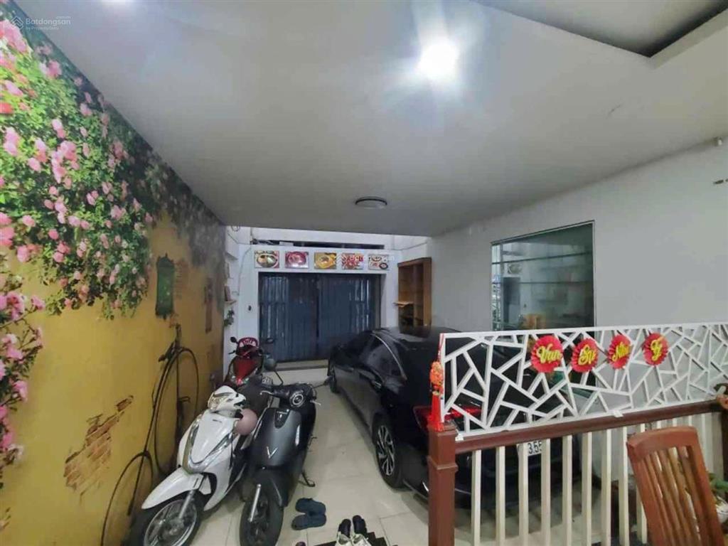 Nhà bán 5 tầng, hẻm 6m, gần mặt tiền nguyễn gia trí d2, bình thạnh, 4.5x15m, giá 22 tỷ.