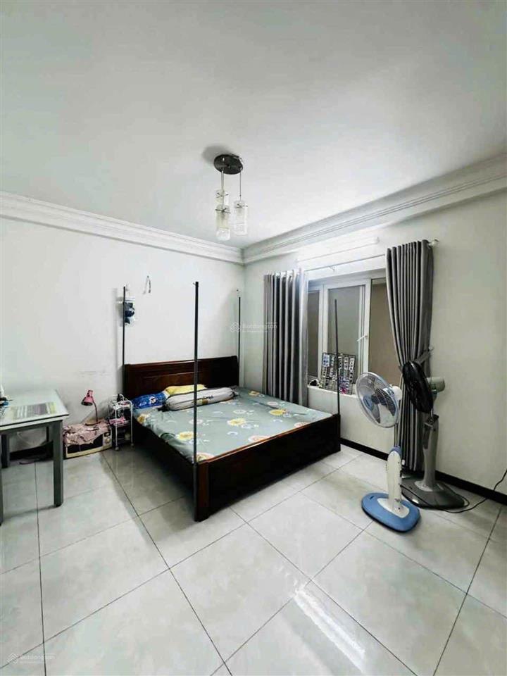 Nhà bán 5 tầng, hẻm 6m, gần mặt tiền nguyễn gia trí d2, bình thạnh, 4.5x15m, giá 22 tỷ.