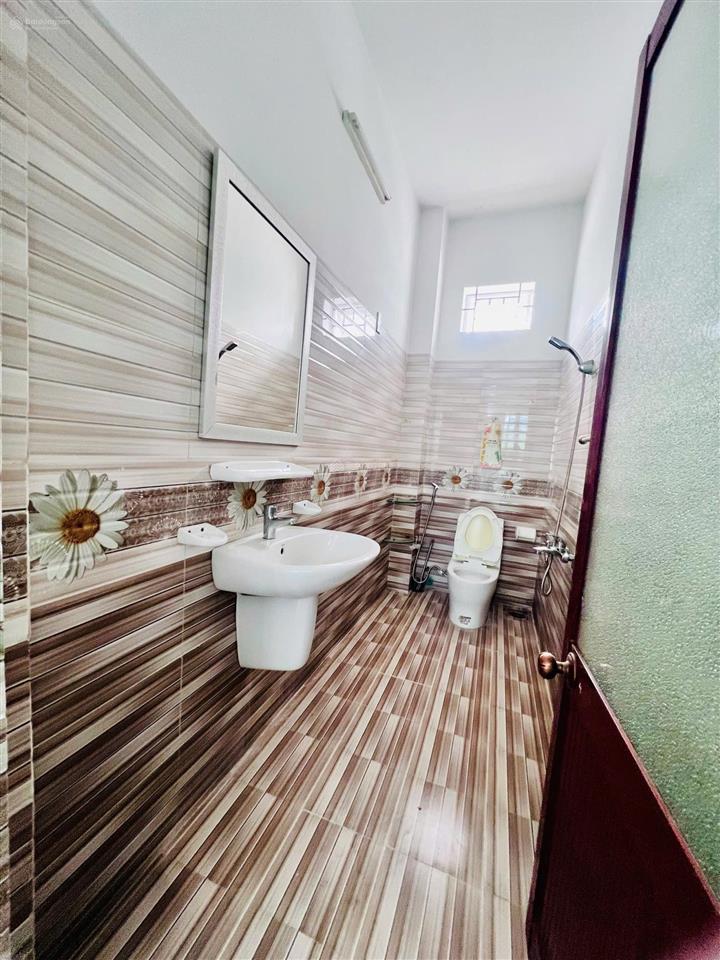Cho thuê căn hộ thân nhân trung  hòn sện  bắc nha trang