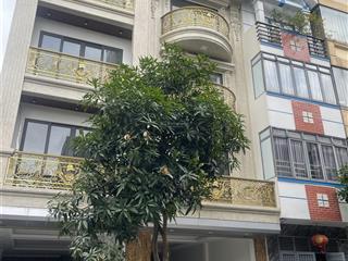 Siêu phẩm nguyễn thời trung vỉa hè, thang máy, khu dân trí cao  giá chào 18.x t/ỷ