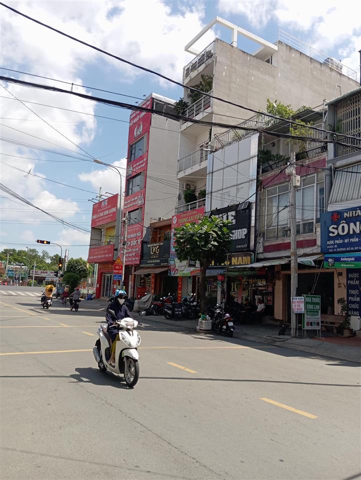 Bán nhà mặt tiền kinh doanh  đường phạm văn đồng  p. hiệp bình  cạnh gigamaill  4 x 16