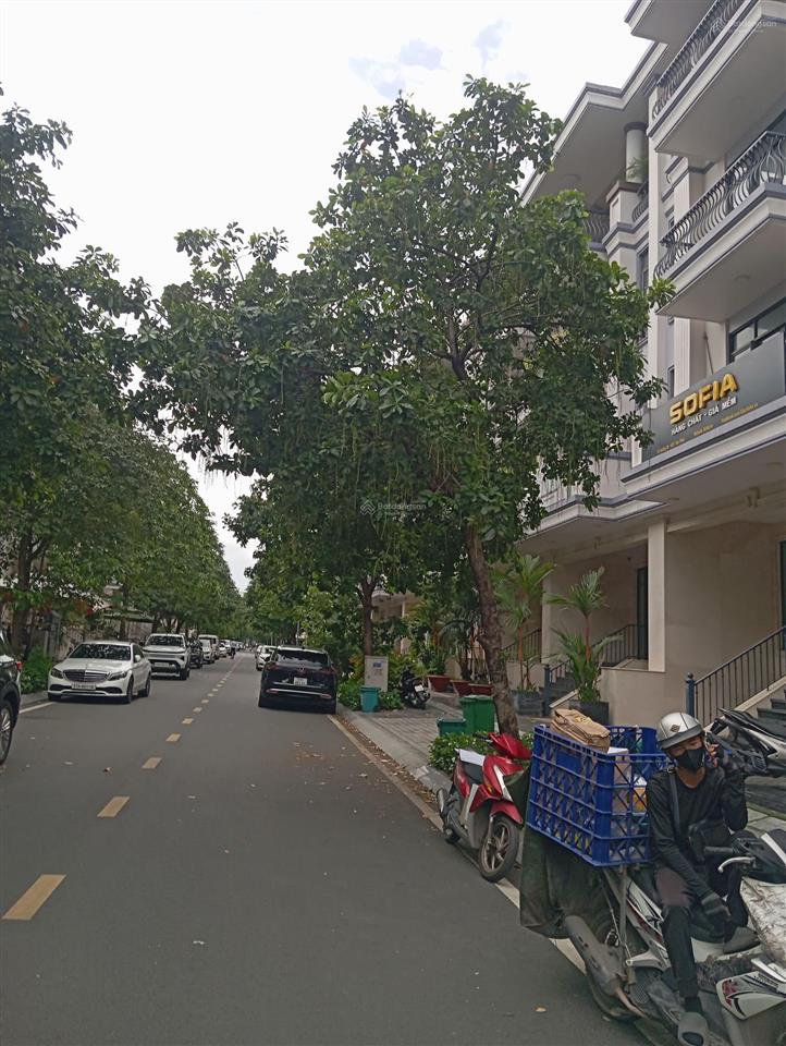 Nhà mặt tiền kinh doanh trong khu đô thị vạn phúc cty  phường hiệp bình  ( 154 m2) dt 7 x 22