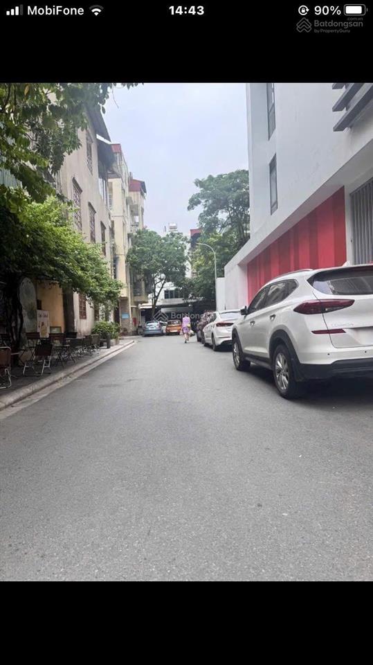 Nhà phố cổ tiện ích bạt ngàn gần chợ, sân bay trường học các cấp, đối diện vườn hoa ngọc lâm