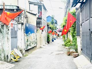 Sát ql1a  bán nhà 3 tầng  98,5m2  4pn  hxh  tam bình  thủ đức