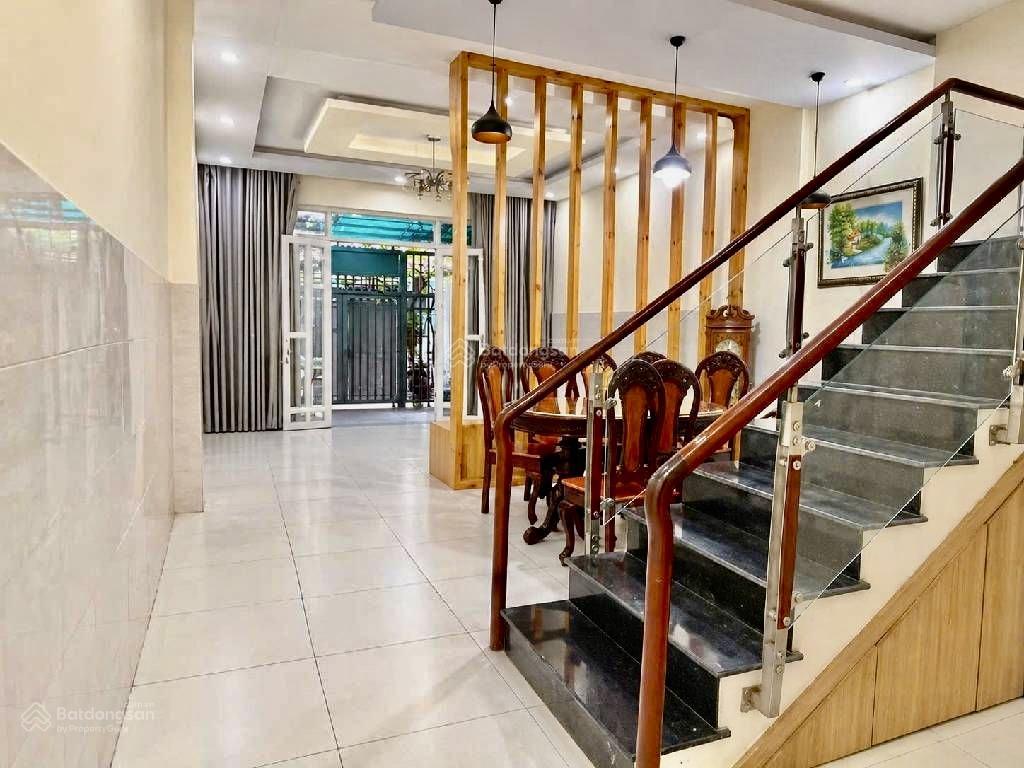 Bán nhà sát gigamall  100m2  ngang 5  hxh thông  khu nhiều khách tìm