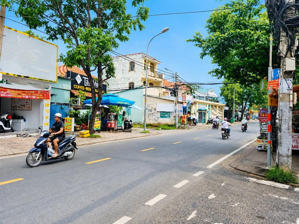Bán nhà linh đông  100m2  ngang 5m  6,6tỷ (tl)  hxh đỗ cửa  khu nhiều khách tìm