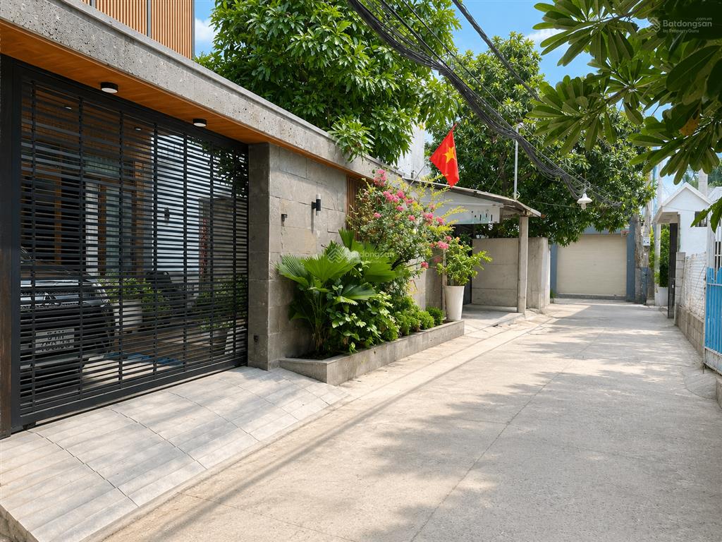 Ngay cầu ông dầu  gấp bán  giảm mạnh 1.2 tỷ còn 8,98tỷ  102m2  hxh gần vạn phúc city