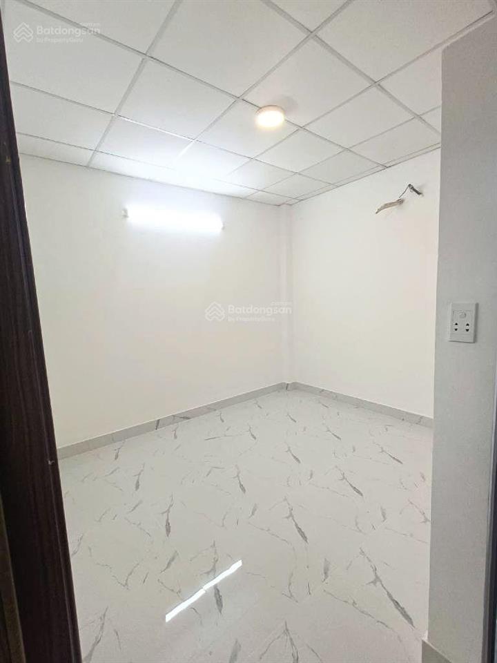 Bán nhà mặt tiền ba đình quận 8  3 tầng, 5pn, 4,4x13 ( nở hậu 5.4m )  chỉ 7.9 tỷ