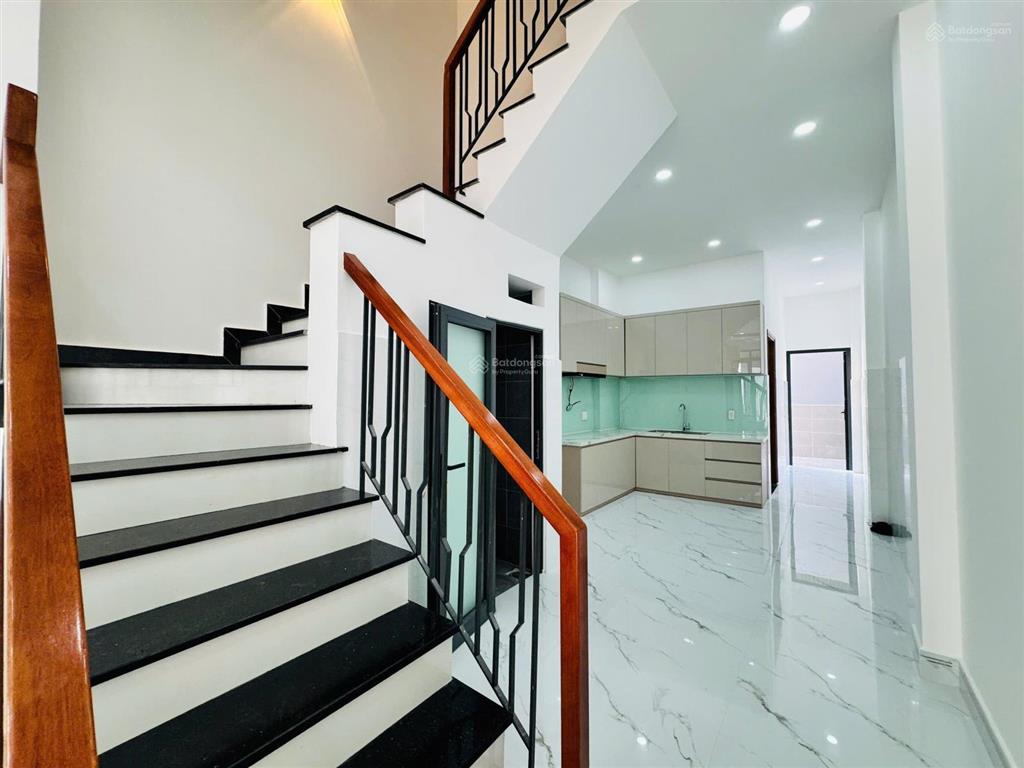 Nhà mới 5 tầng  hẻm xe tải 6m thông  64m2  dương bá trạc quận 8  sát cầu nguyễn văn cừ  9.x tỷ