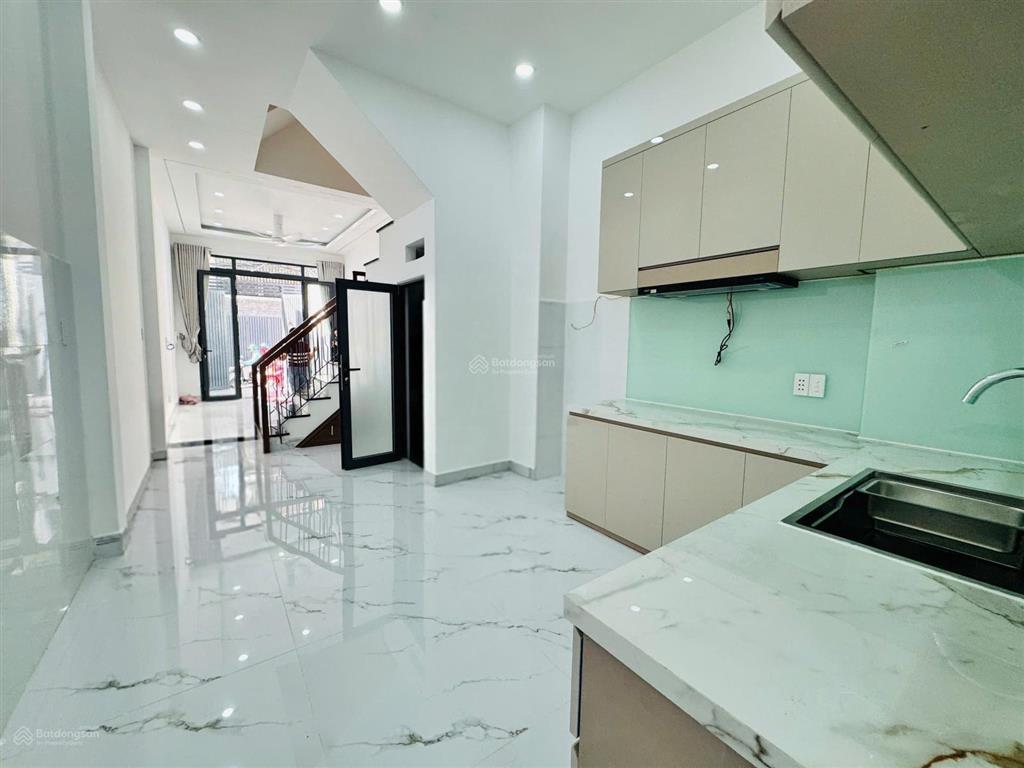 Nhà mới 5 tầng  hẻm xe tải 6m thông  64m2  dương bá trạc quận 8  sát cầu nguyễn văn cừ  9.x tỷ