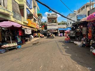 Xe hơi đỗ cửa  chợ nhị thiên đường quận 8  ngang 5.2m  3 tầng  nhỉnh 5 tỷ  mới vào ở ngay