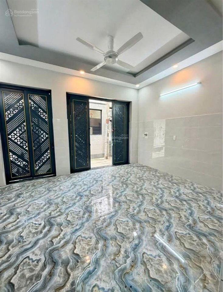Xe hơi đỗ cửa  chợ nhị thiên đường quận 8  ngang 5.2m  3 tầng  nhỉnh 5 tỷ  mới vào ở ngay