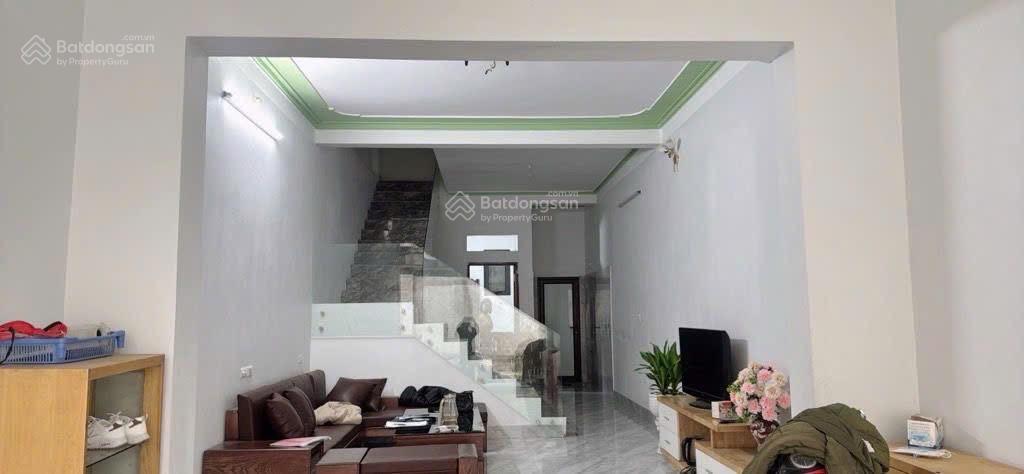 Bán nhà 74 m sát thị trấn sóc sơn ô tô đỗ trước cửa