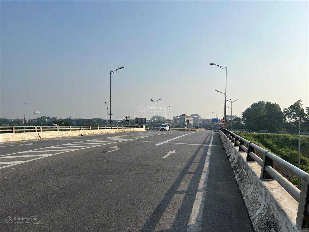 Hàng hiếm 100 m yên tàng  đa phúc đường thông ô tô tránh phóng vèo vèo sát vành đai 4